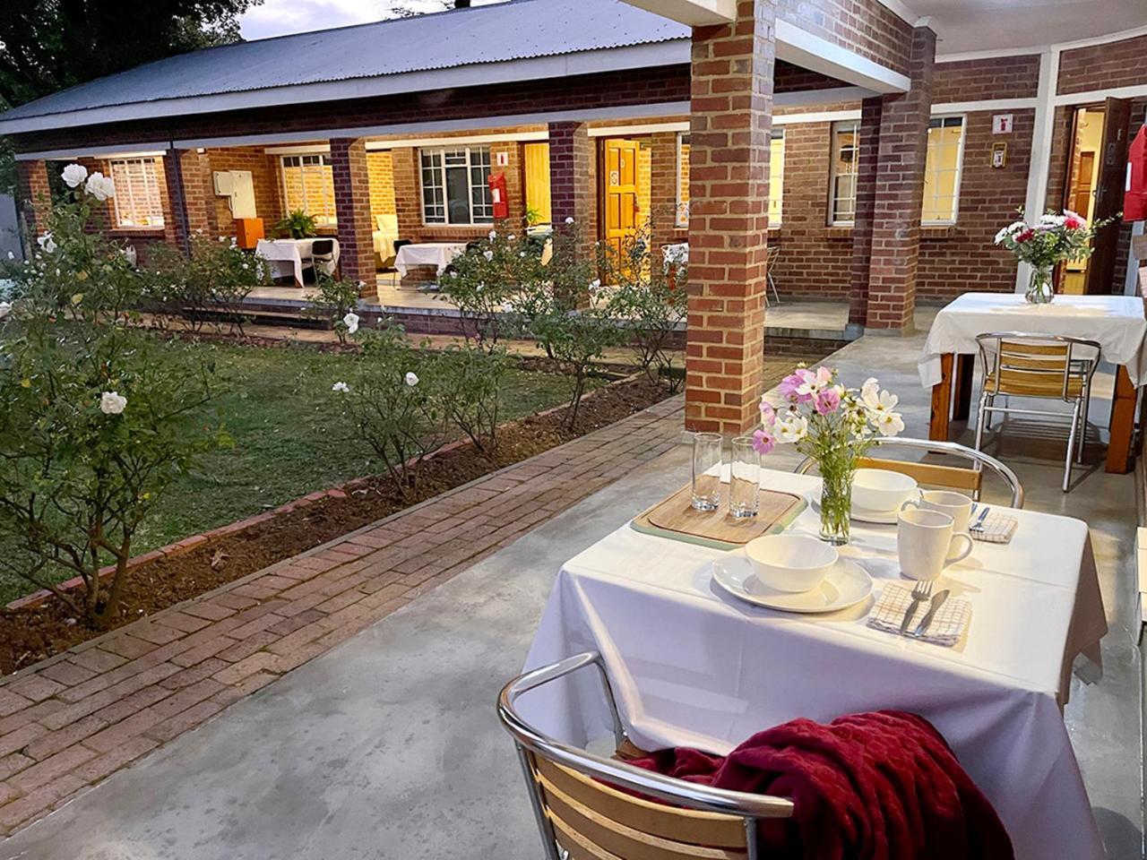 Village Lodge Harrismith Ngoại thất bức ảnh