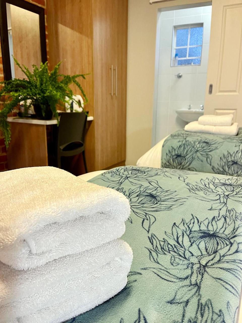 Village Lodge Harrismith Ngoại thất bức ảnh