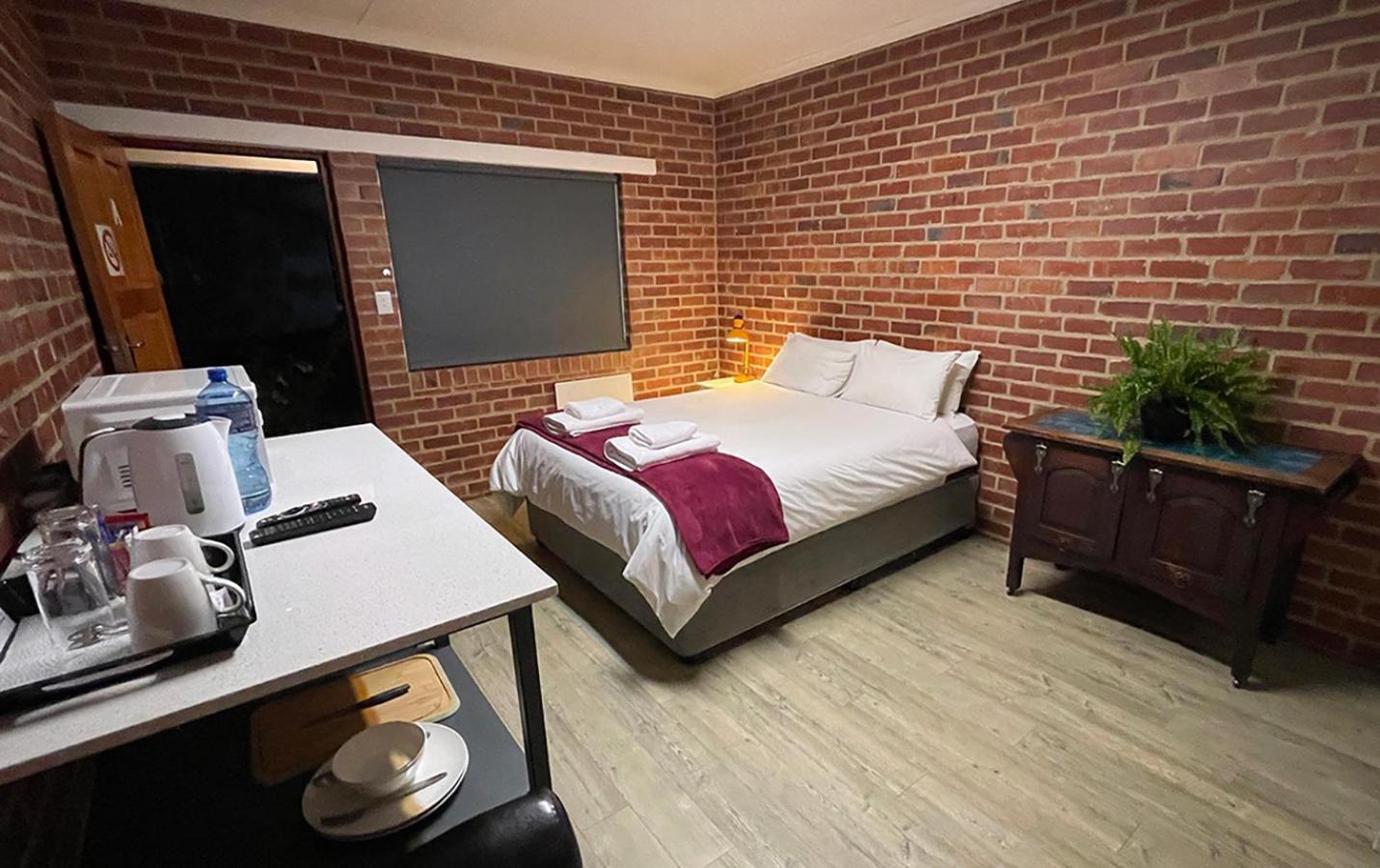 Village Lodge Harrismith Ngoại thất bức ảnh