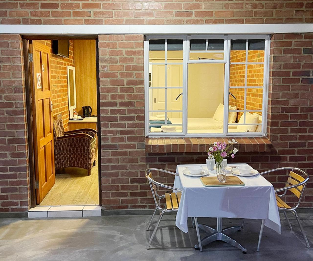 Village Lodge Harrismith Ngoại thất bức ảnh