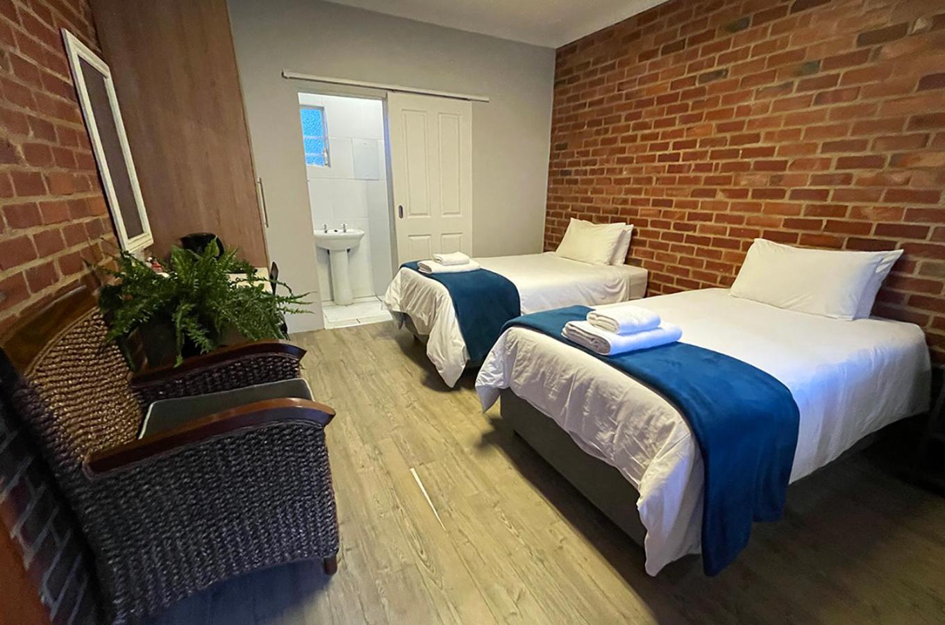 Village Lodge Harrismith Ngoại thất bức ảnh