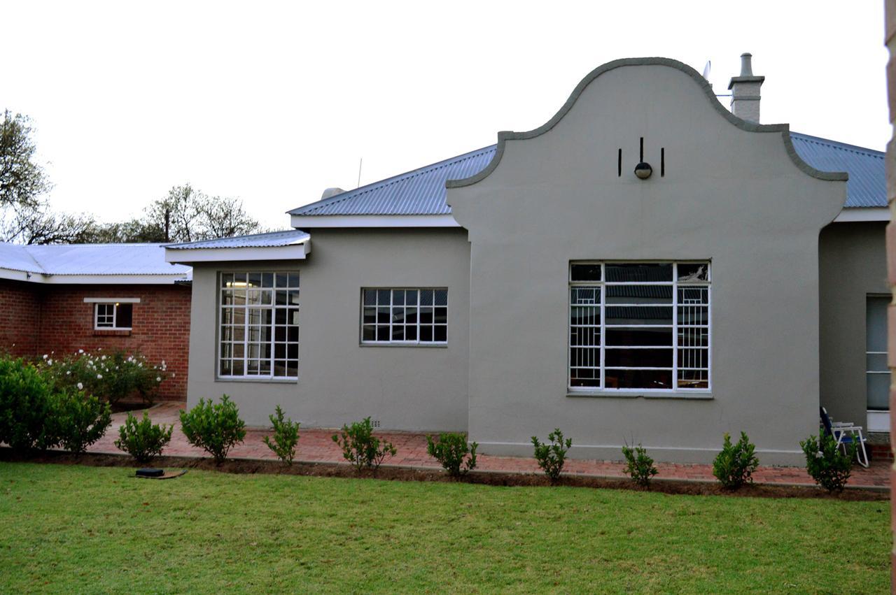 Village Lodge Harrismith Ngoại thất bức ảnh